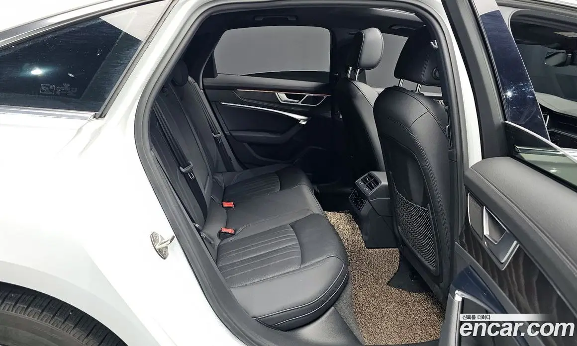 Audi A6 2021 2.0 автомат (гидро), фото 17