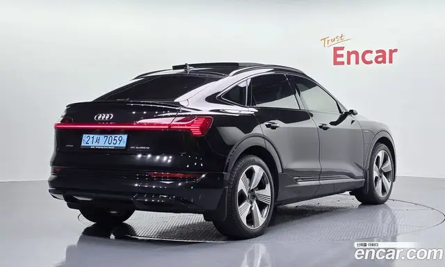 Audi e-tron 2021 0.2 автомат (гидро), миниатюра 2
