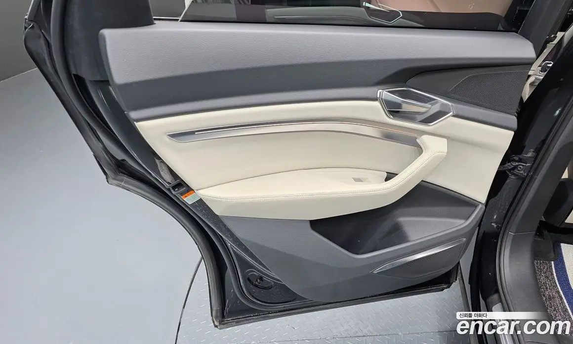 Audi e-tron 2021 0.2 автомат (гидро), фото 15