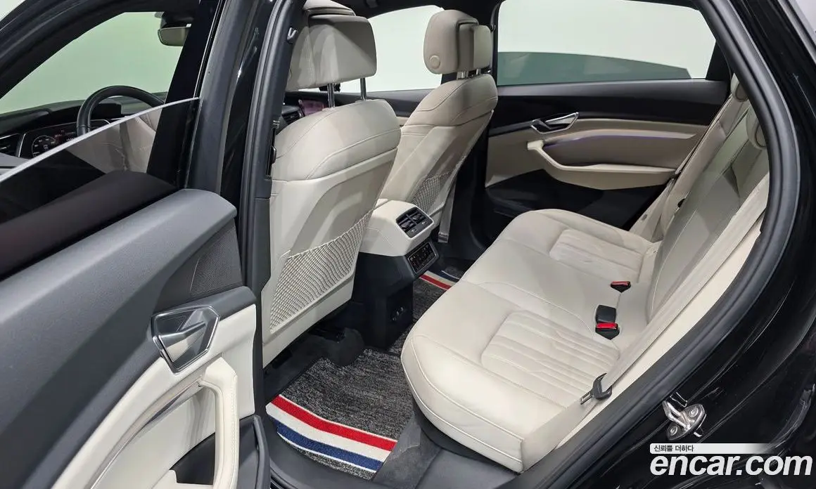 Audi e-tron 2021 0.2 автомат (гидро), фото 18