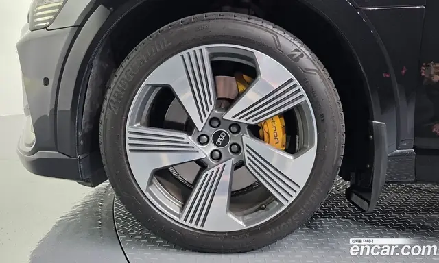 Audi e-tron 2021 0.2 автомат (гидро), миниатюра 5