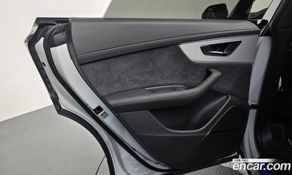 Audi Q8 2026 3.0 автомат (гидро), фото 15