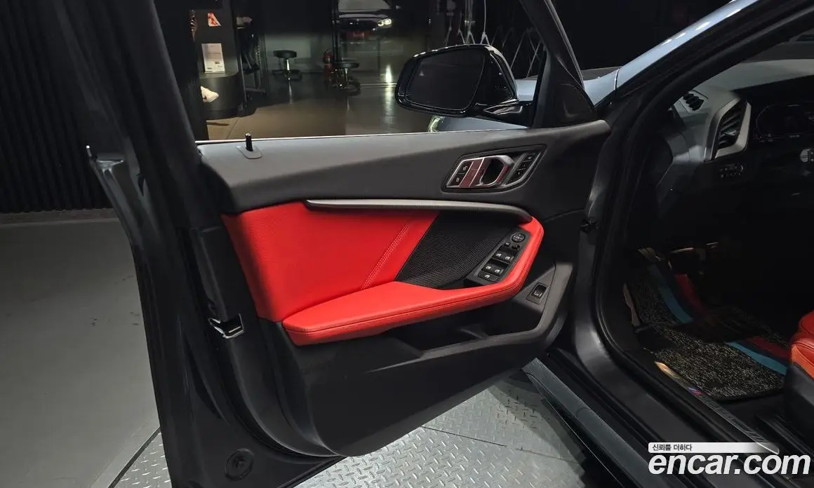 BMW 1 серия 2021 2.0 автомат (гидро), фото 14