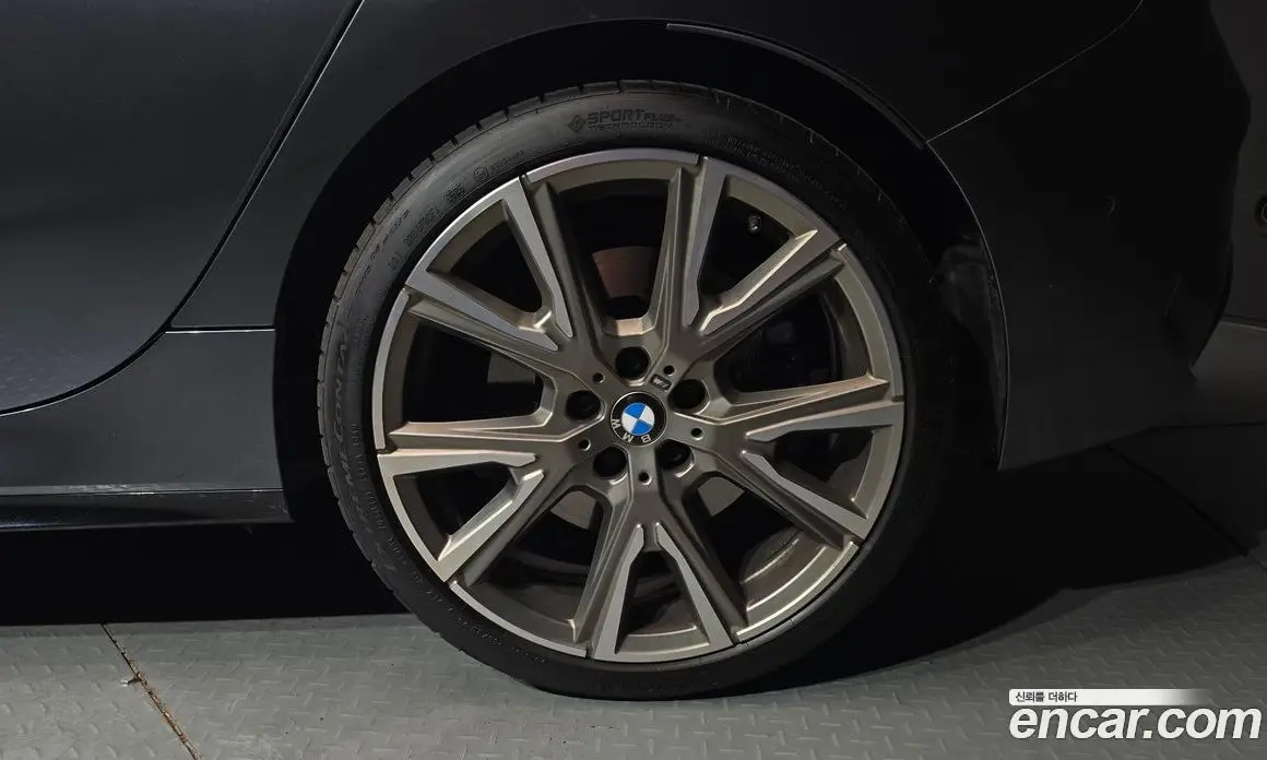 BMW 1 серия 2021 2.0 автомат (гидро), фото 7