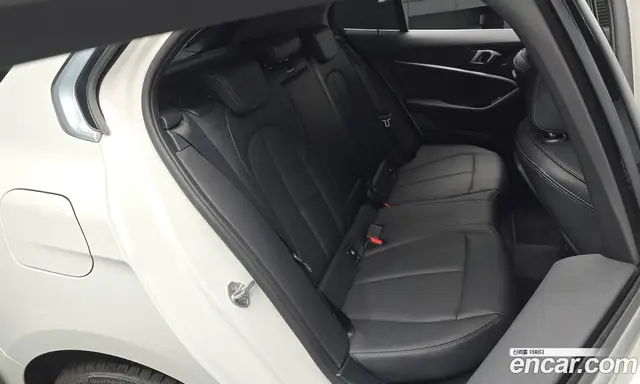 BMW 1 серия 2022 2.0 автомат (гидро), миниатюра 11