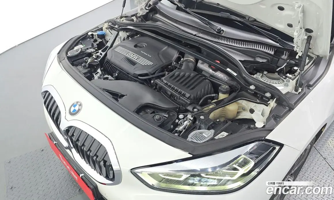 BMW 1 серия 2022 2.0 автомат (гидро), фото 6