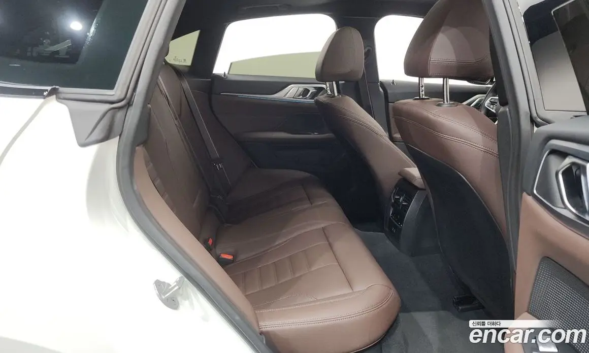 BMW 4 серия 2025 2.0 автомат (гидро), фото 16
