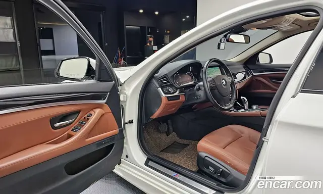 BMW 5 серия 2016 2.0 автомат (гидро), миниатюра 12