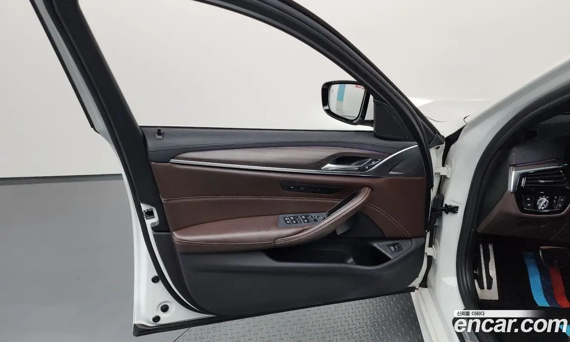 BMW 5 серия 2018 2.0 автомат (гидро), фото 14