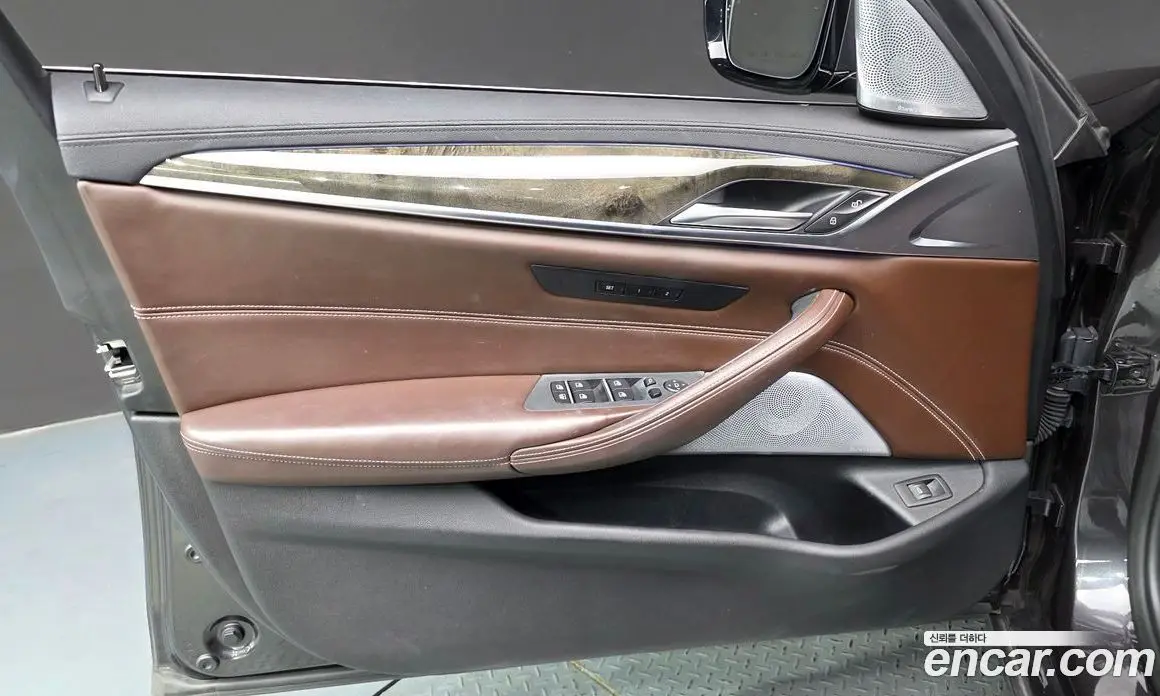 BMW 5 серия 2018 3.0 автомат (гидро), фото 14