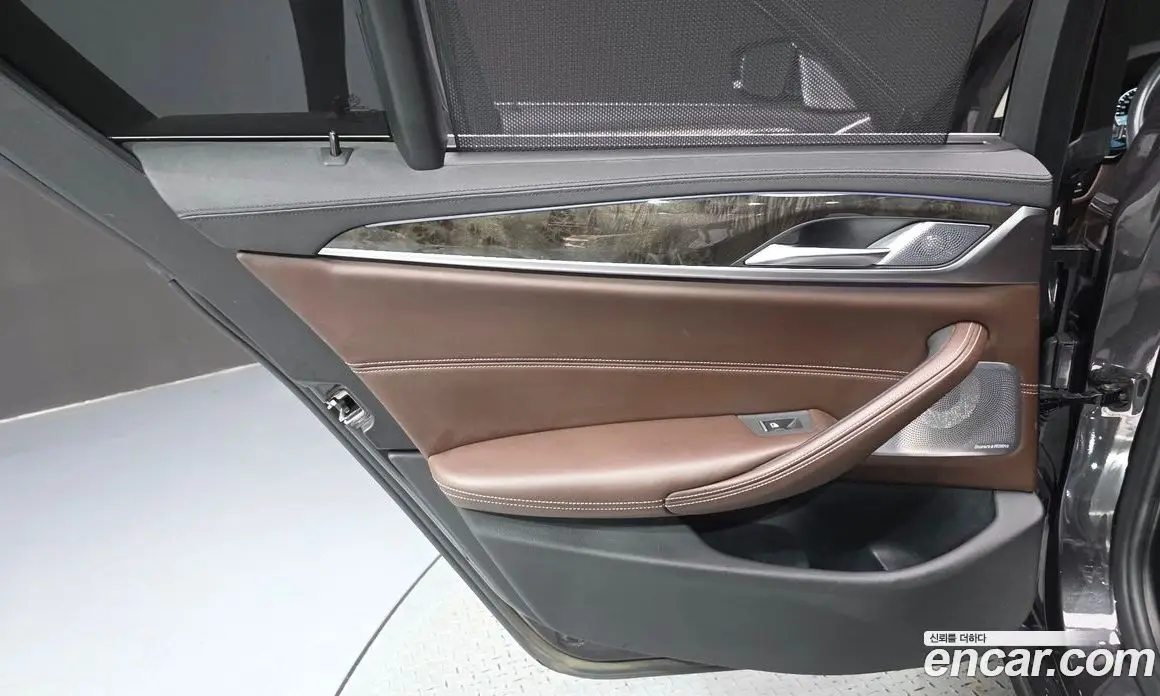BMW 5 серия 2018 3.0 автомат (гидро), фото 15