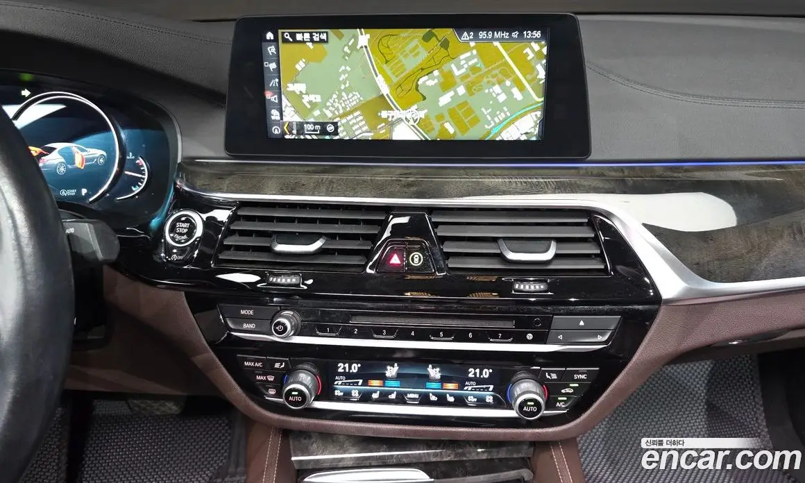 BMW 5 серия 2018 3.0 автомат (гидро), фото 19