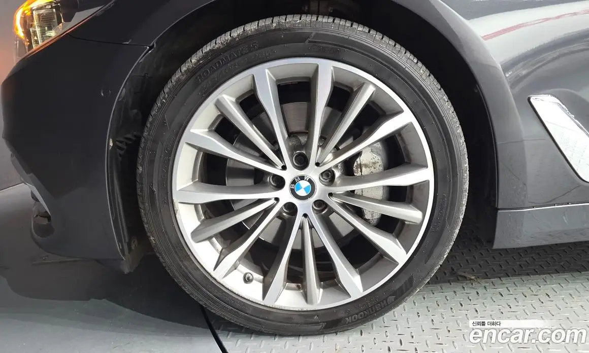 BMW 5 серия 2018 3.0 автомат (гидро), фото 5