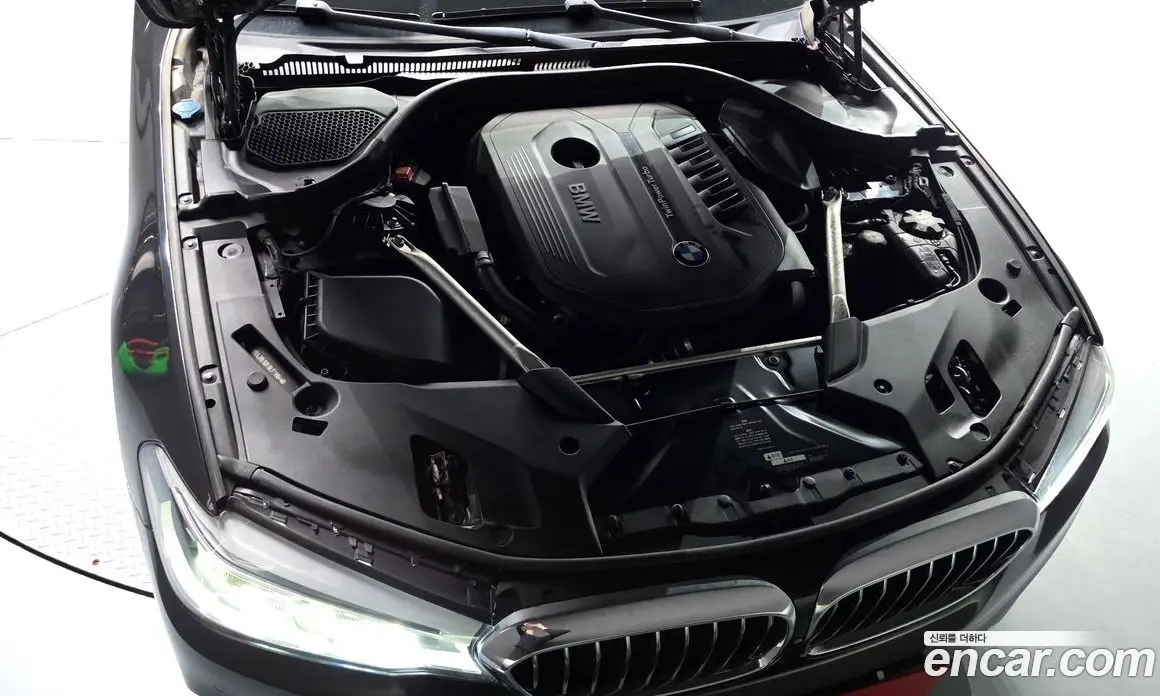 BMW 5 серия 2018 3.0 автомат (гидро), фото 6