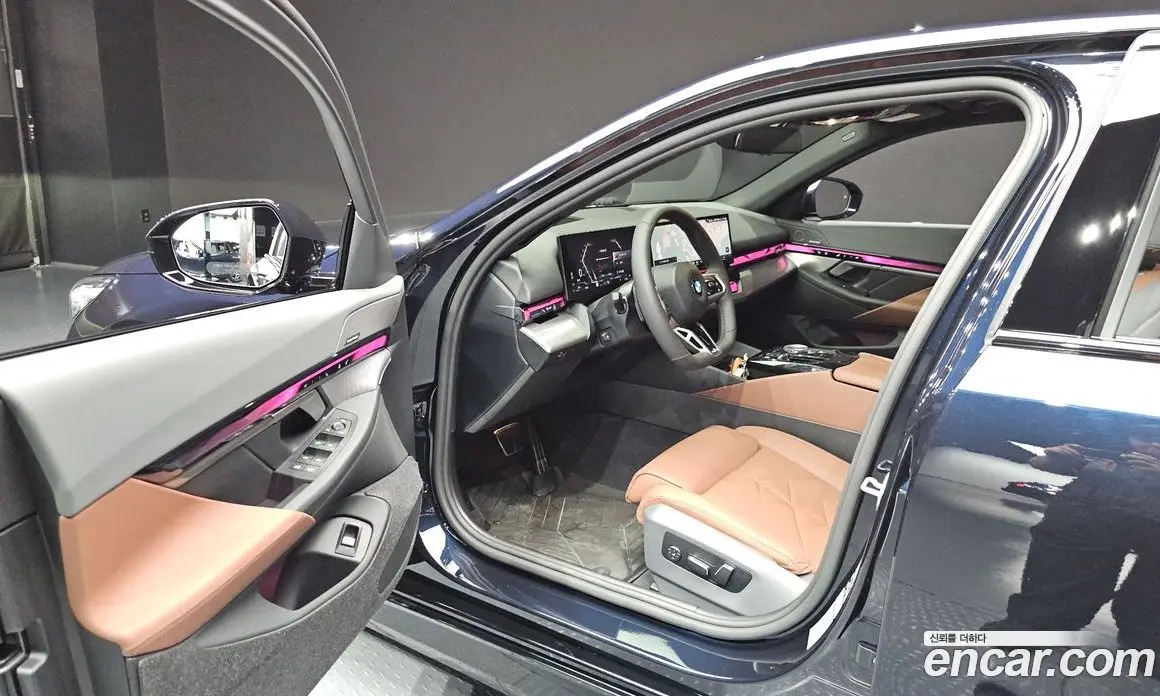 BMW 5 серия 2025 2.0 автомат (гидро), фото 13