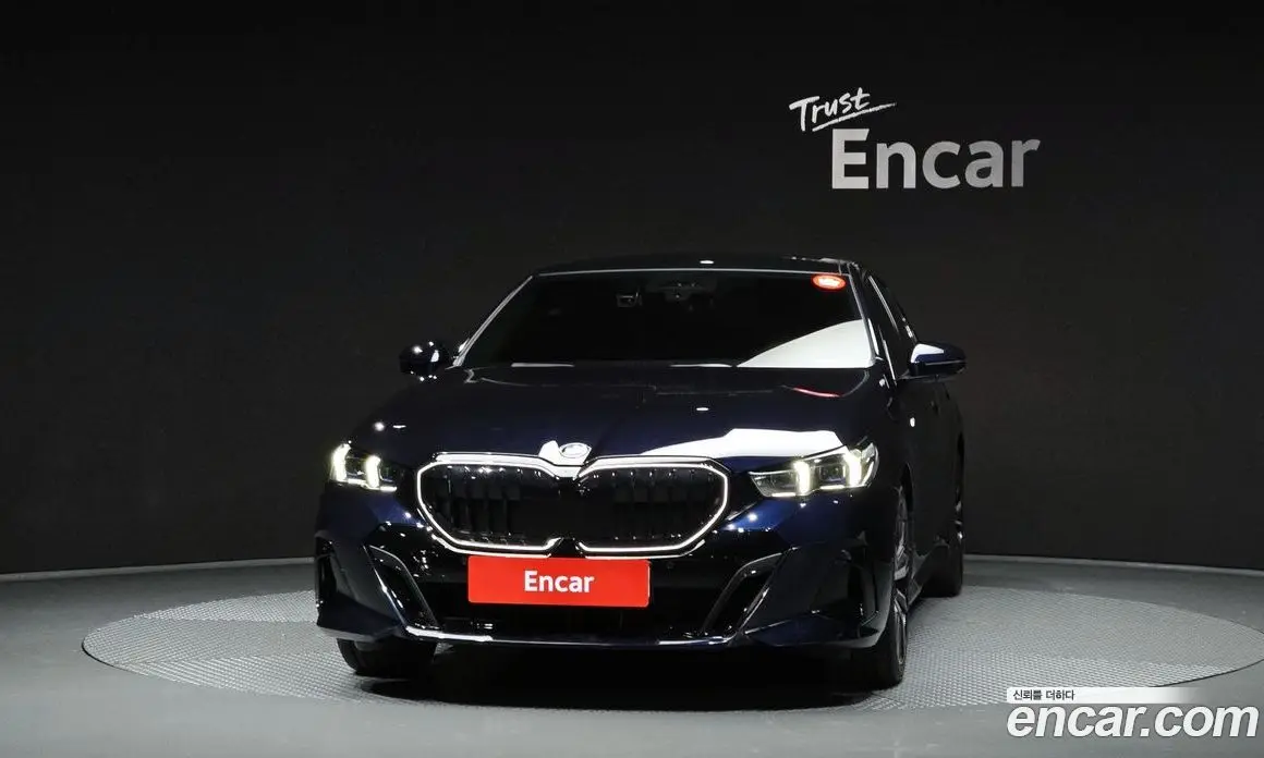 BMW 5 серия 2025 2.0 автомат (гидро), фото 3