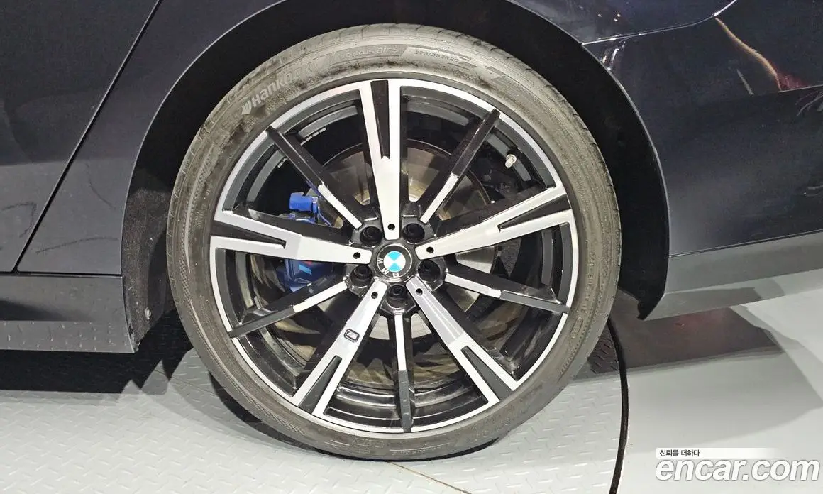 BMW 5 серия 2025 2.0 автомат (гидро), фото 7