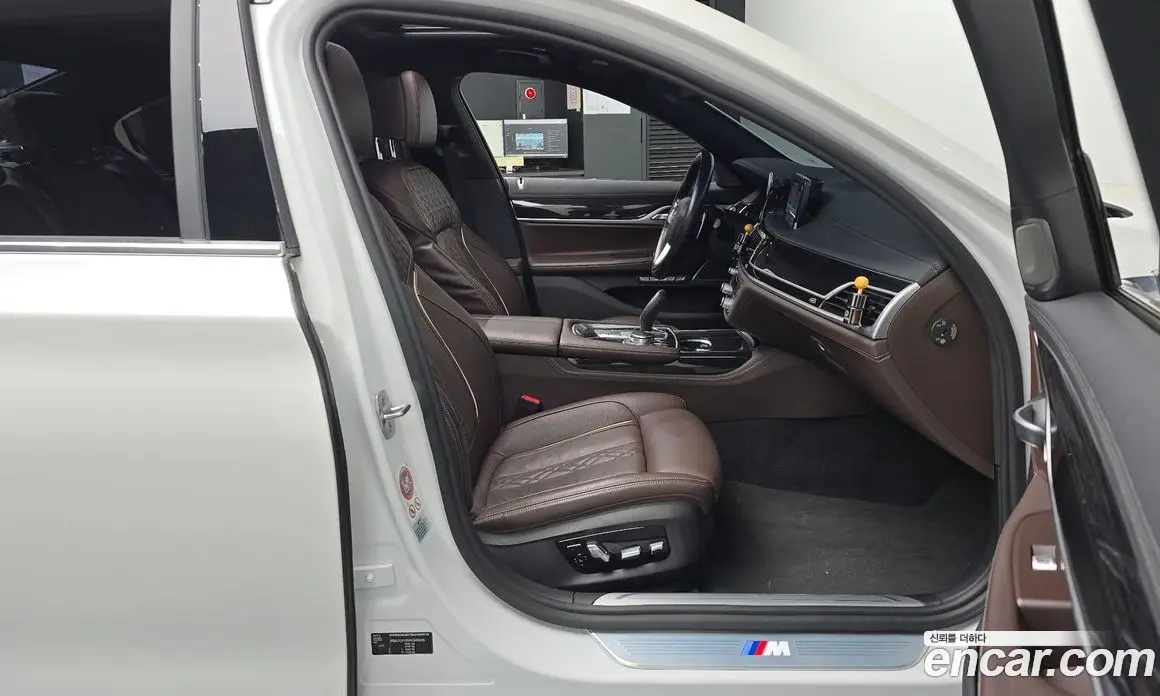 BMW 7 серия 2017 3.0 автомат (гидро), фото 15