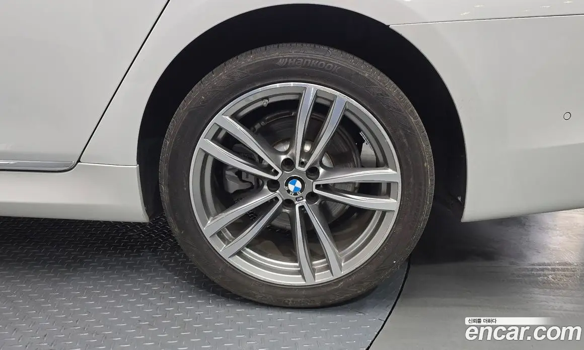BMW 7 серия 2017 3.0 автомат (гидро), фото 6