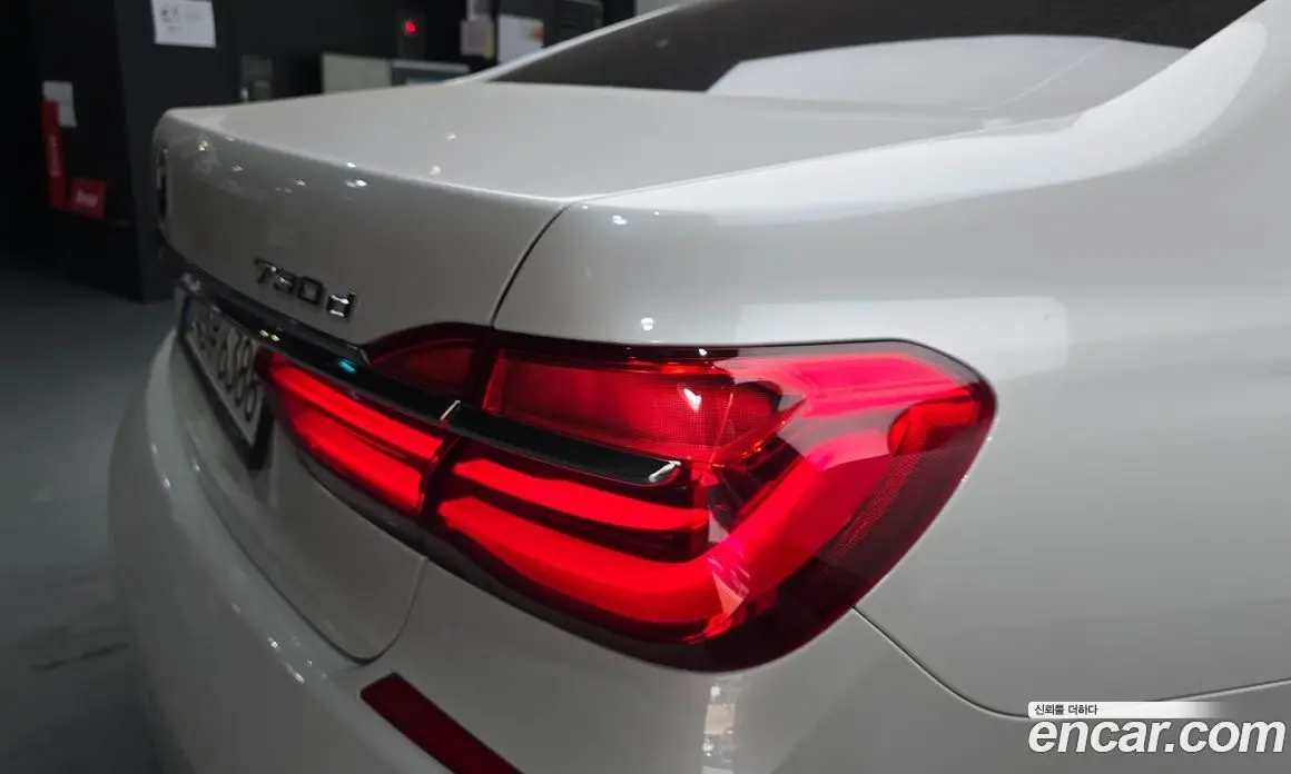 BMW 7 серия 2017 3.0 автомат (гидро), фото 8