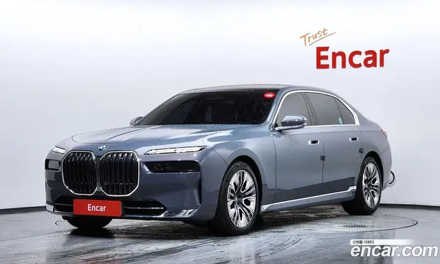 BMW 7 серия, 2023, 71 320 км