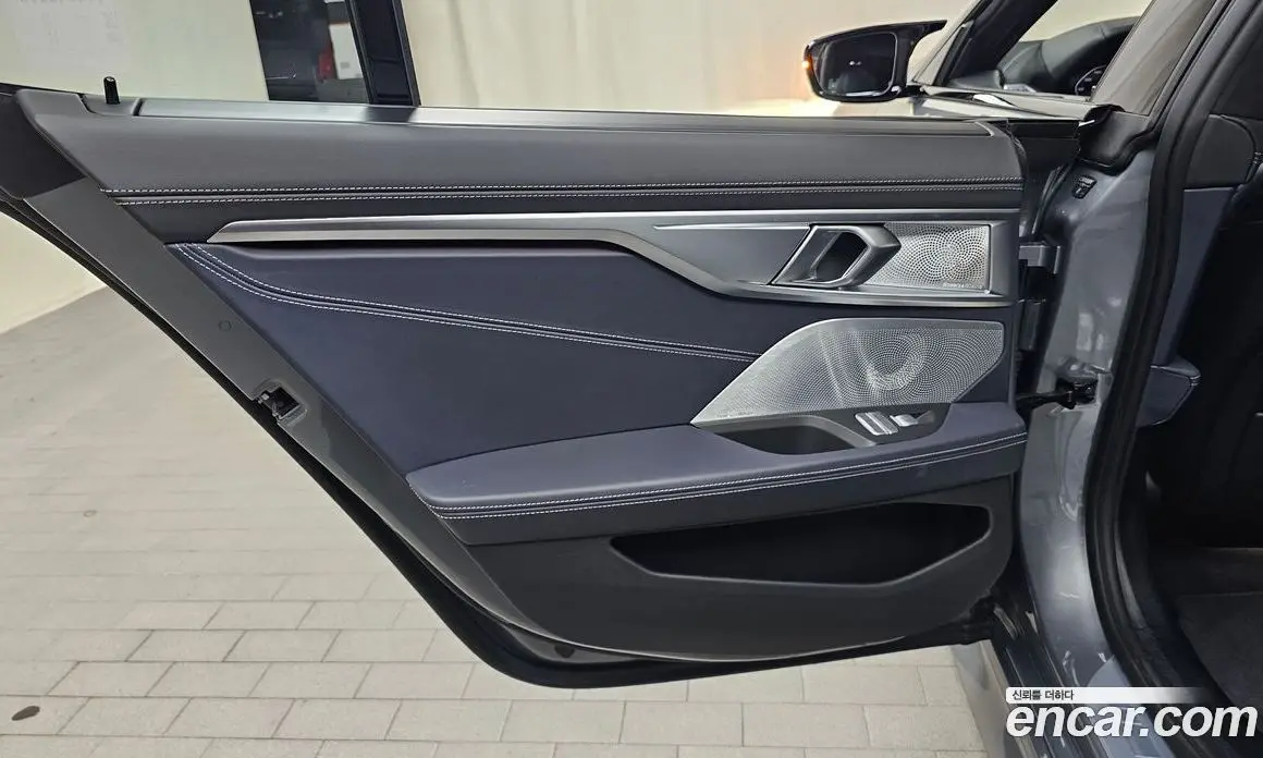 BMW 8 серия 2025 4.4 автомат (гидро), фото 14 BMW 8 серия 2025 4.4 автомат (гидро), фото 14
