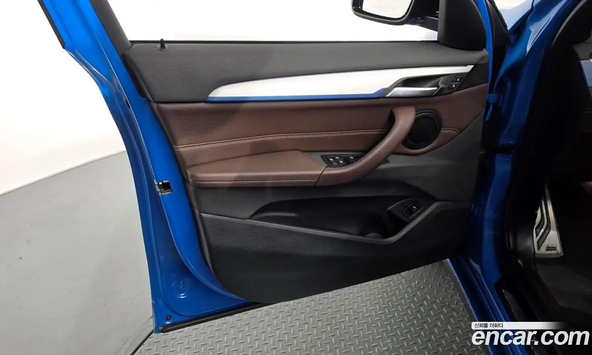 BMW X1 2021 2.0 автомат (гидро), фото 14