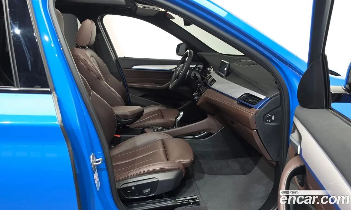 BMW X1 2021 2.0 автомат (гидро), фото 16