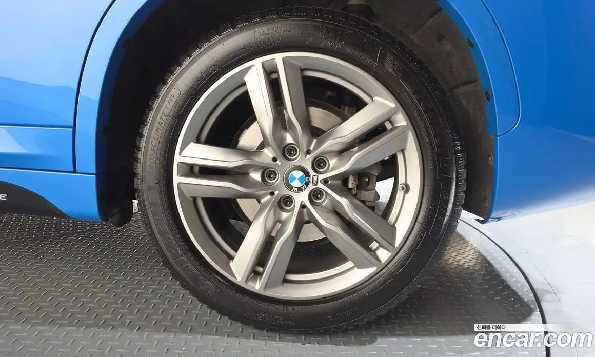 BMW X1 2021 2.0 автомат (гидро), фото 7