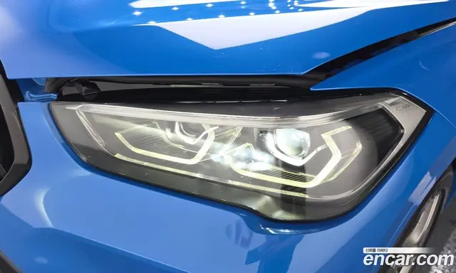 BMW X1 2021 2.0 автомат (гидро), миниатюра 8