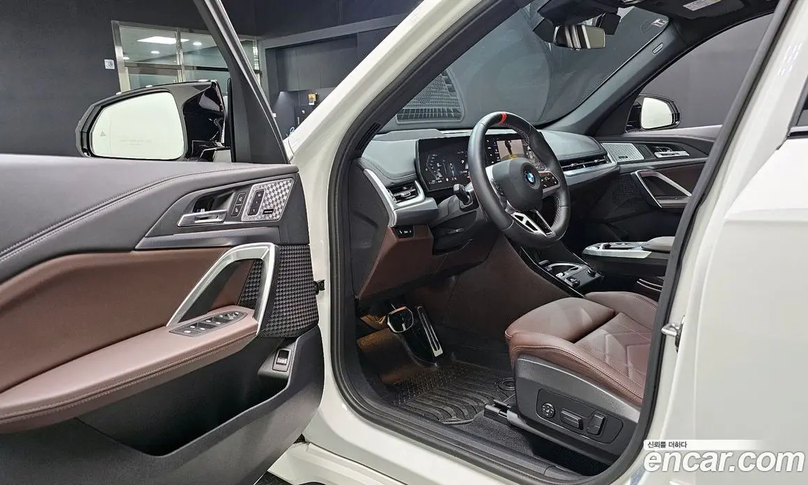 BMW X1 2025 2.0 автомат (гидро), фото 13