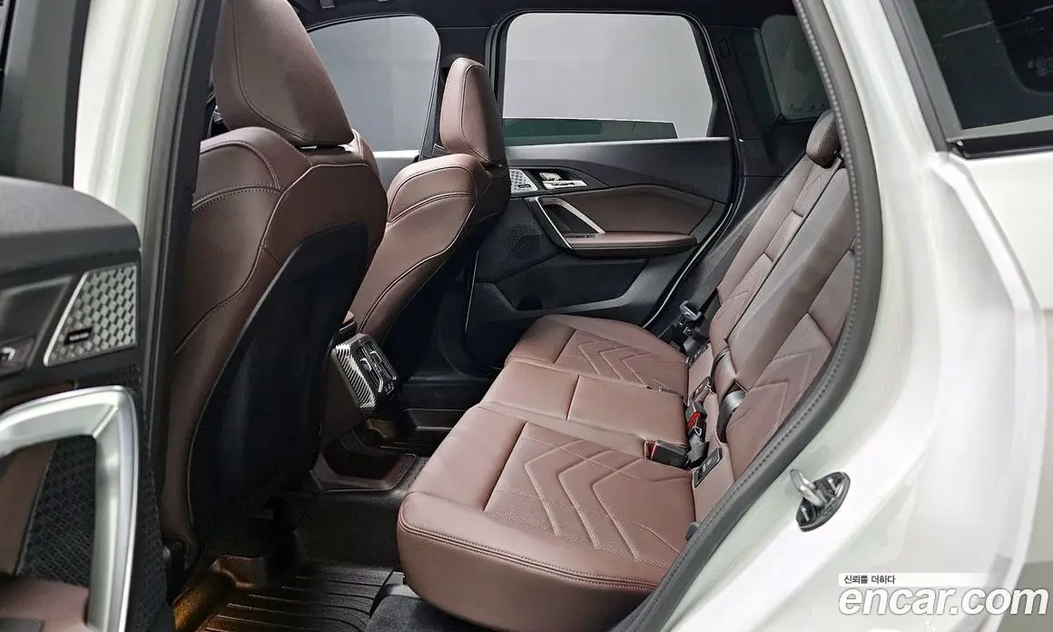 BMW X1 2025 2.0 автомат (гидро), фото 18