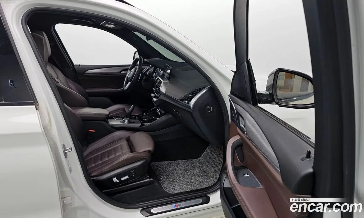 BMW X3 2018 2.0 автомат (гидро), фото 16