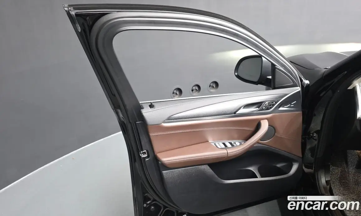 BMW X4 2024 2.0 автомат (гидро), фото 14
