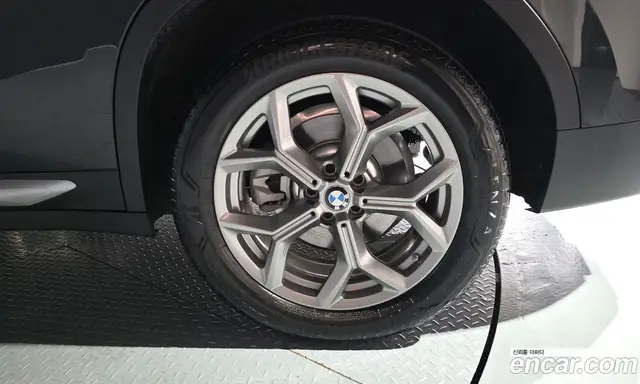 BMW X4 2024 2.0 автомат (гидро), миниатюра 7