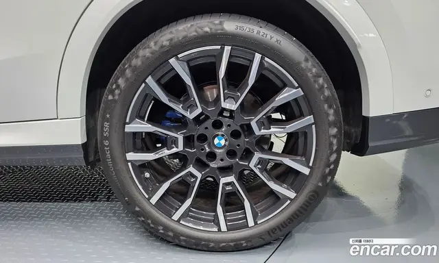 BMW X6 2024 3.0 автомат (гидро), миниатюра 6