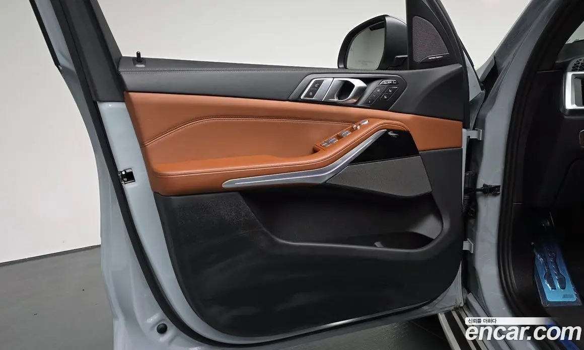 BMW X7 2023 3.0 автомат (гидро), фото 13