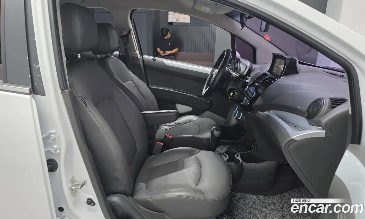 Chevrolet Spark 2015 1.0 автомат (гидро), фото 16 Chevrolet Spark 2015 1.0 автомат (гидро), фото 16