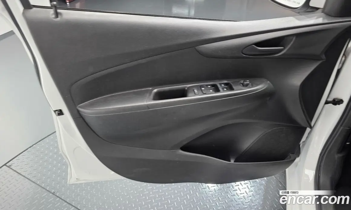 Chevrolet Spark 2020 1.0 автомат (гидро), фото 13