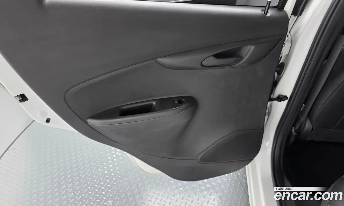 Chevrolet Spark 2020 1.0 автомат (гидро), фото 14