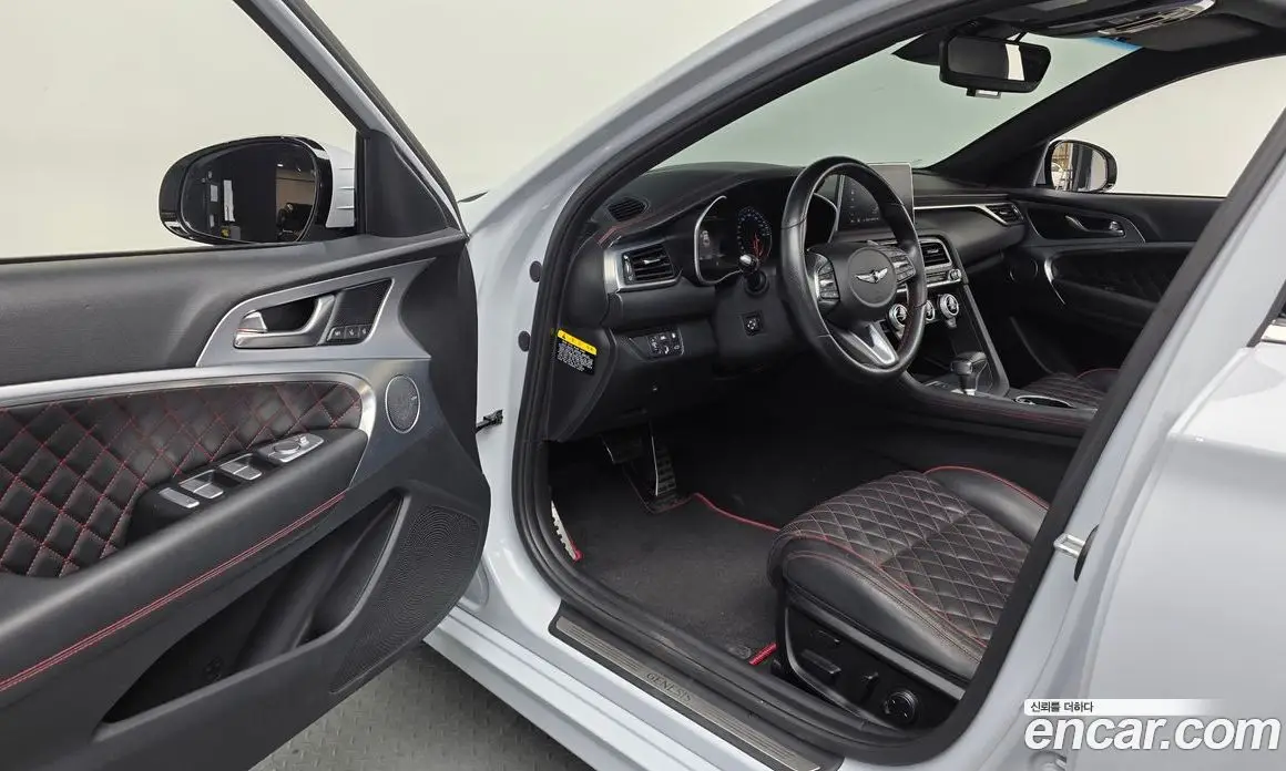 Genesis G70 2018 2.0 автомат (гидро), фото 13 Genesis G70 2018 2.0 автомат (гидро), фото 13