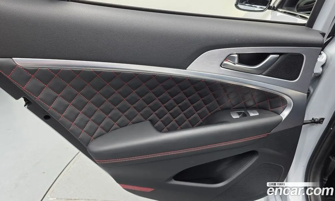 Genesis G70 2018 2.0 автомат (гидро), фото 15 Genesis G70 2018 2.0 автомат (гидро), фото 15