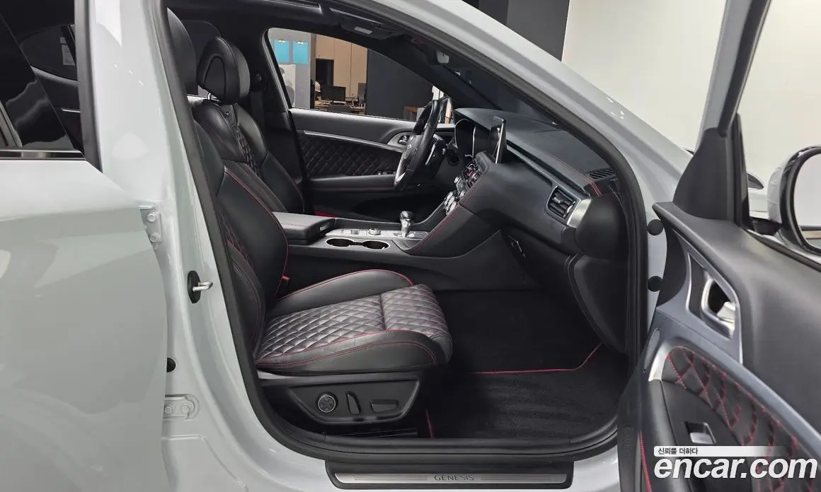 Genesis G70 2018 2.0 автомат (гидро), фото 17 Genesis G70 2018 2.0 автомат (гидро), фото 17