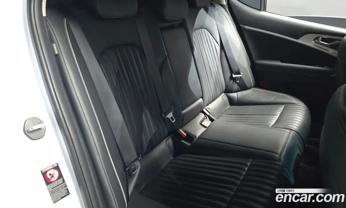 Genesis G70 2019 2.0 автомат (гидро), фото 17 Genesis G70 2019 2.0 автомат (гидро), фото 17