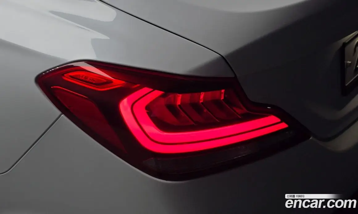 Genesis G70 2019 2.0 автомат (гидро), фото 9 Genesis G70 2019 2.0 автомат (гидро), фото 9