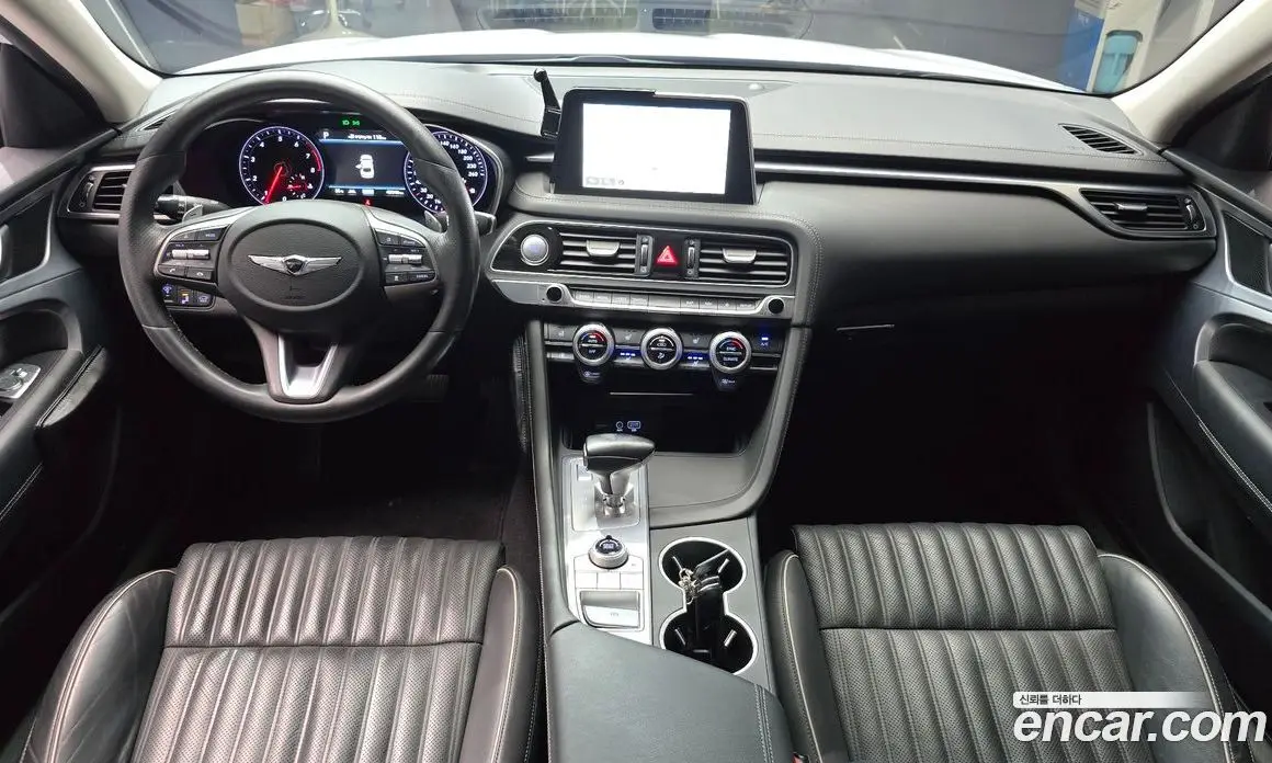Genesis G70 2019 2.0 автомат (гидро), фото 10 Genesis G70 2019 2.0 автомат (гидро), фото 10