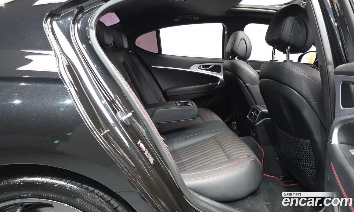 Genesis G70 2019 3.3 автомат (гидро), фото 16 Genesis G70 2019 3.3 автомат (гидро), фото 16