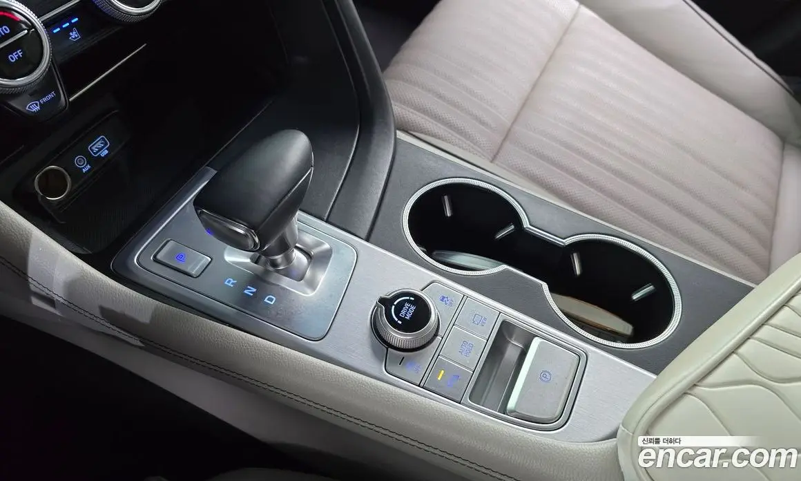 Genesis G70 2019 2.0 автомат (гидро), фото 12 Genesis G70 2019 2.0 автомат (гидро), фото 12