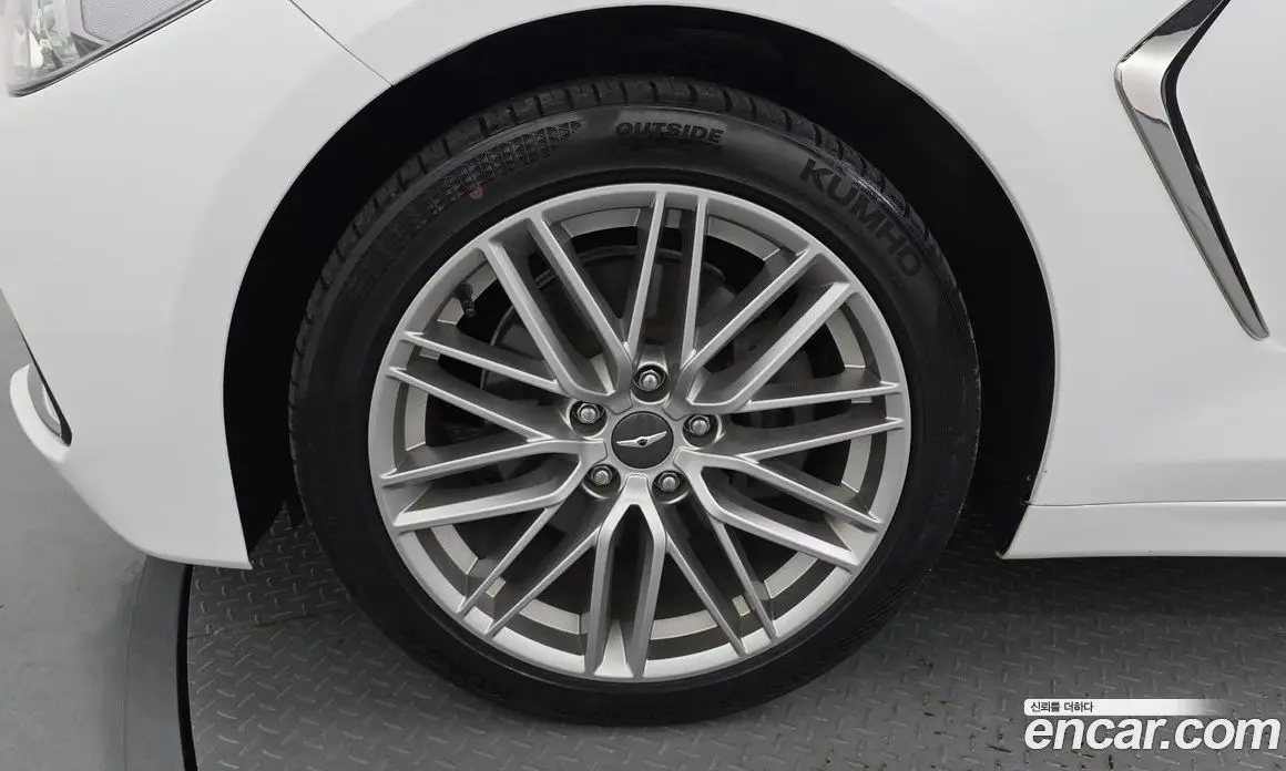 Genesis G70 2019 2.0 автомат (гидро), фото 5 Genesis G70 2019 2.0 автомат (гидро), фото 5
