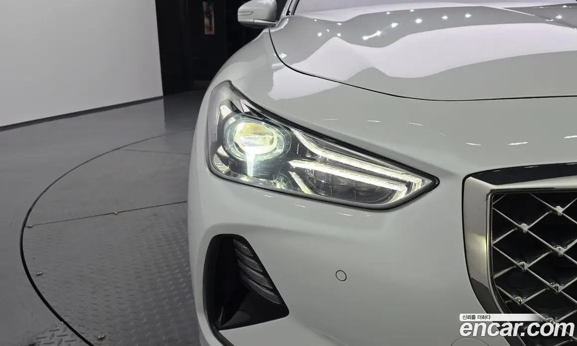Genesis G70 2019 2.0 автомат (гидро), фото 8 Genesis G70 2019 2.0 автомат (гидро), фото 8